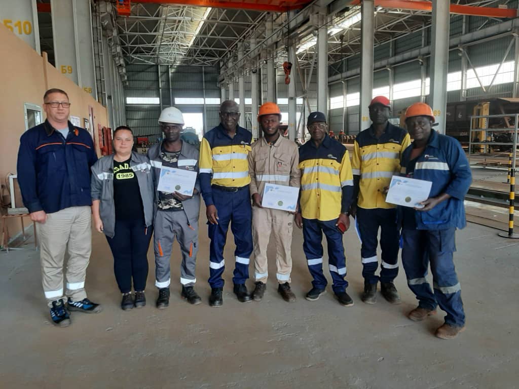 EPREFGU renforce les capacités nationales : formation de conducteurs de locomotives chez COBAD-RUSAL